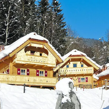 Chalet In Wildkogel Near Slopes & Pool Neukirchen am Großvenediger