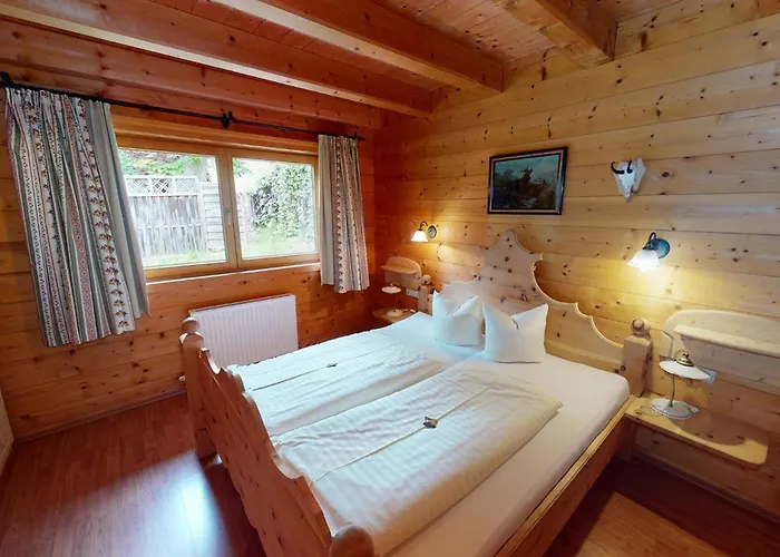 In Wildkogel Near Slopes & Pool Chalet Neukirchen am Grossvenediger
